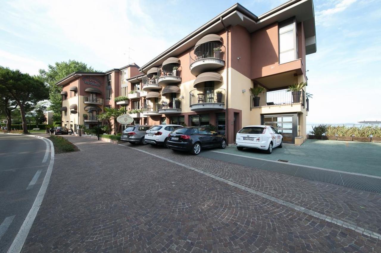 Hotel Aurora Sirmione Exterior photo