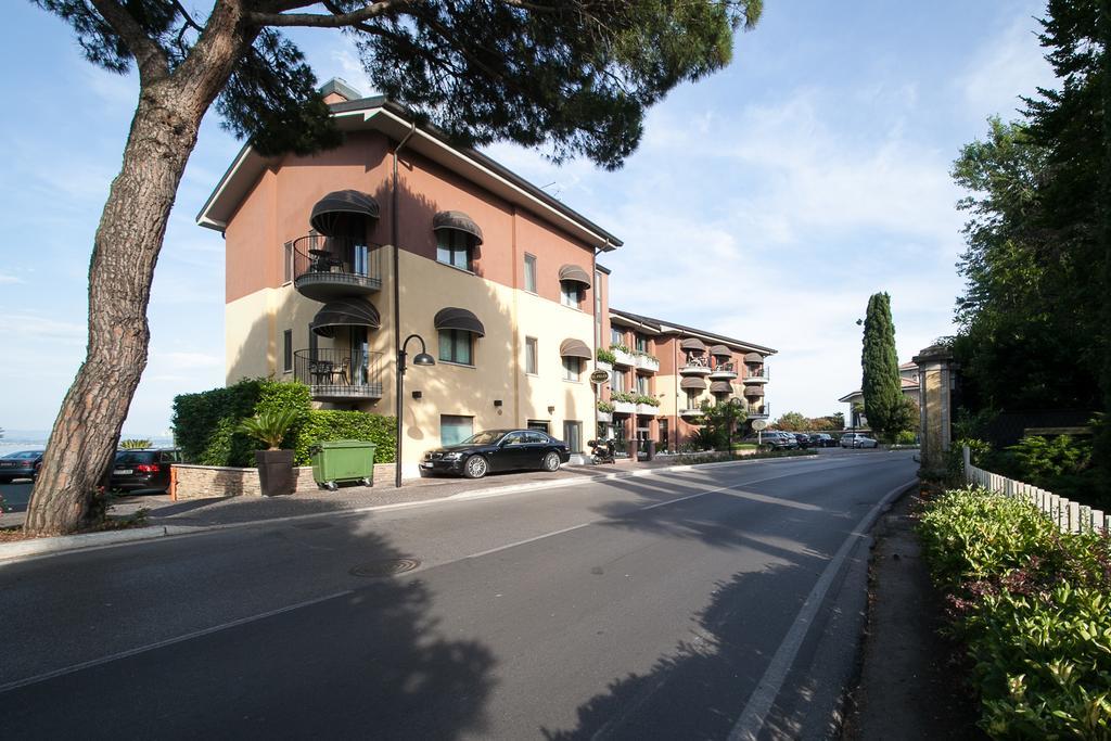 Hotel Aurora Sirmione Exterior photo