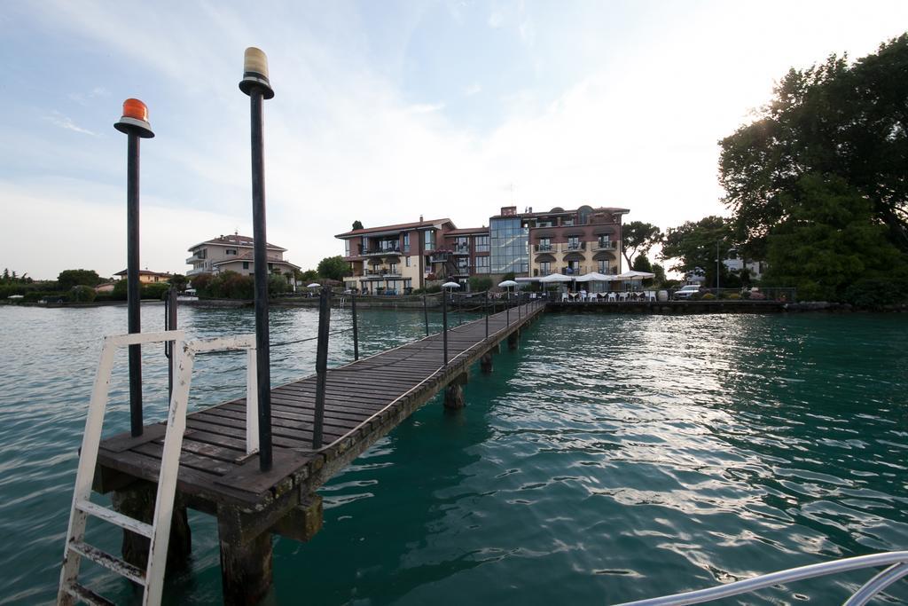 Hotel Aurora Sirmione Exterior photo